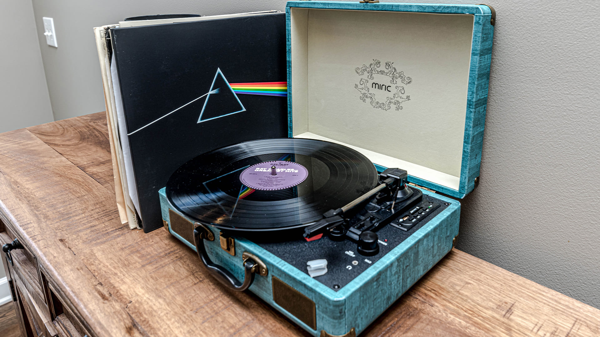La rinascita del vinile: nel primo semestre del 2026 gli album fisici dominano il mercato